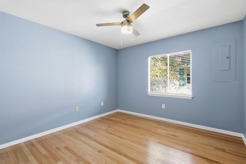 Villa ou maison à vendre à Palm Harbor, Floride: 2 chambres, 111.11 m2 № 2421620 - photo 11
