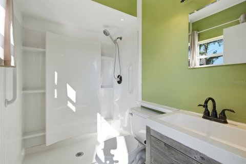 Villa ou maison à vendre à Palm Harbor, Floride: 2 chambres, 111.11 m2 № 2421620 - photo 8