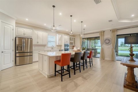 House in Lakewood Ranch, Florida 3 bedrooms, 281.03 sq.m. № 2152094 - photo 9