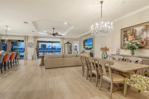 House in Lakewood Ranch, Florida 3 bedrooms, 281.03 sq.m. № 2152094 - photo 8