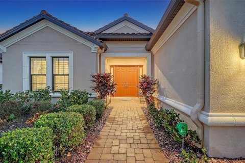 House in Lakewood Ranch, Florida 3 bedrooms, 281.03 sq.m. № 2152094 - photo 5