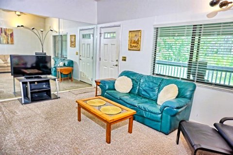Condo in Lutz, Florida, 1 bedroom № 2110910 - photo 9