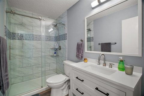 House in The Villages, Florida 2 bedrooms, 99.03 sq.m. № 1640817 - photo 18