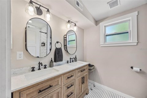 Villa ou maison à louer à Tampa, Floride: 3 chambres, 108.6 m2 № 2408444 - photo 6