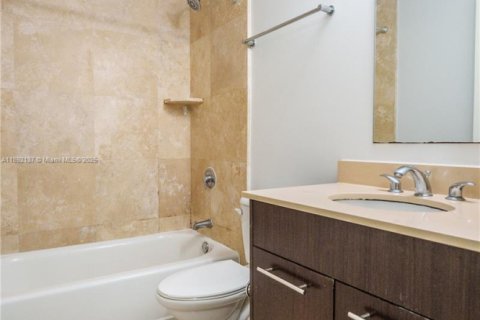 Снять в аренду квартиру в Корал-Гейблс, Флорида 2 спальни, 114.27м2, № 1944189 - фото 26
