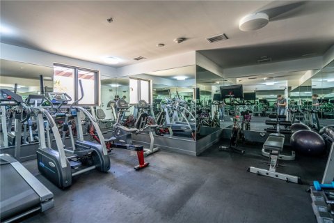 Снять в аренду квартиру в Корал-Гейблс, Флорида 2 спальни, 114.27м2, № 1944189 - фото 29