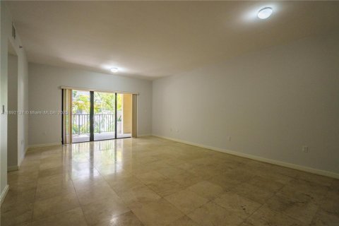 Снять в аренду квартиру в Корал-Гейблс, Флорида 2 спальни, 114.27м2, № 1944189 - фото 7