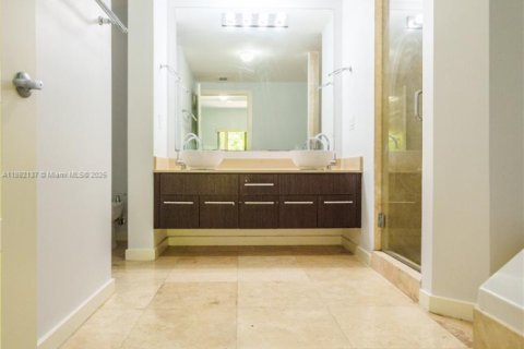 Снять в аренду квартиру в Корал-Гейблс, Флорида 2 спальни, 114.27м2, № 1944189 - фото 20