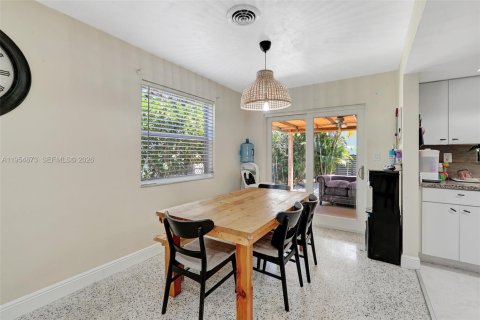 Immobilier commercial à vendre à North Miami Beach, Floride: 165.18 m2 № 2010294 - photo 9