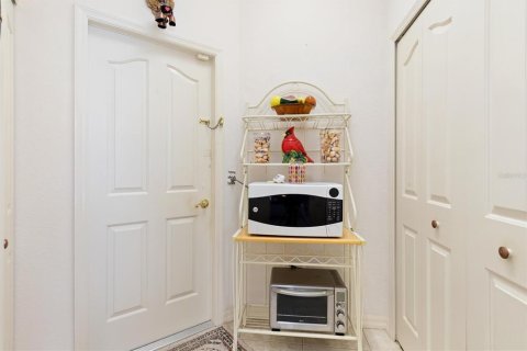 Купить виллу или дом в Норт-Порт, Флорида 10 комнат, 157.38м2, № 2298719 - фото 28
