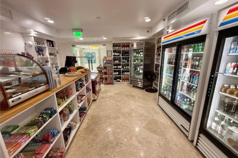 Copropriété à vendre à Miami Beach, Floride: 3 chambres, 186.73 m2 № 1982244 - photo 30