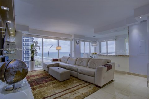 Copropriété à vendre à Miami Beach, Floride: 3 chambres, 186.73 m2 № 1982244 - photo 13