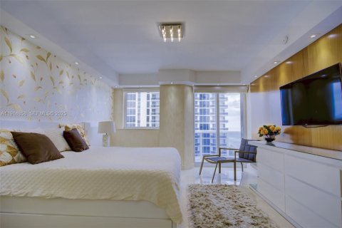 Copropriété à vendre à Miami Beach, Floride: 3 chambres, 186.73 m2 № 1982244 - photo 17