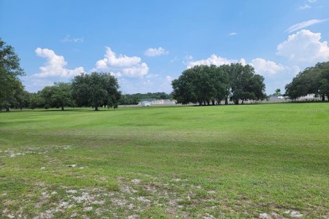 Propiedad comercial en venta en Zephyrhills, Florida, 270.44 m2 № 1722779 - foto 4