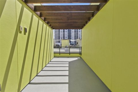Touwnhouse à louer à Saint Petersburg, Floride: 2 chambres, 147.71 m2 № 2425676 - photo 3