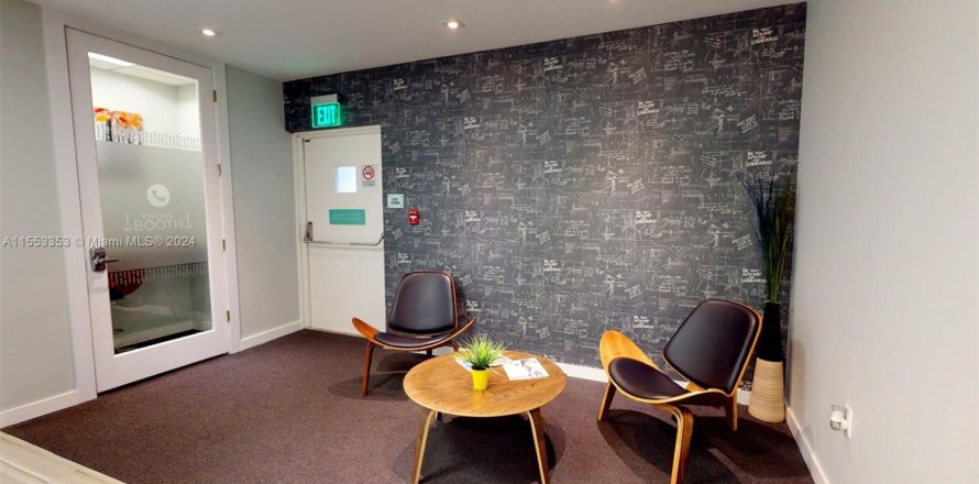 Oficina en Miami, Florida № 1073611