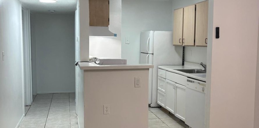 Apartment in West Palm Beach, Florida 2 bedrooms, 65.77 sq.m. № 2260208