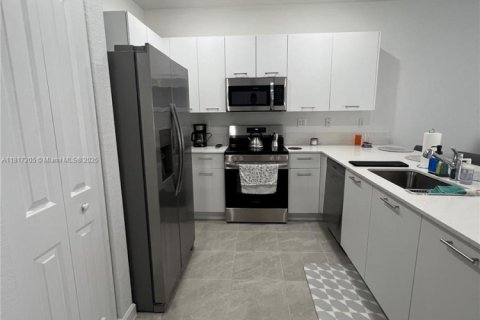 Townhouse in North Miami, Florida 3 bedrooms, 129.41 sq.m. № 1772335 - photo 20