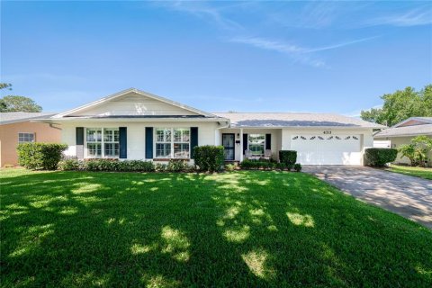 House in Winter Park, Florida 3 bedrooms, 167.22 sq.m. № 2220798 - photo 2