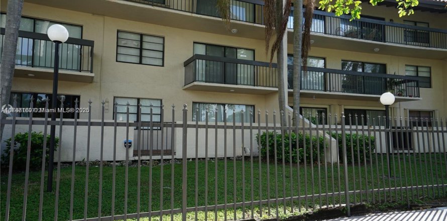 Condo à Coral Gables, Floride, 2 chambres № 1704373