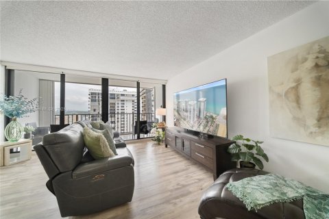 Condominio en venta en Hollywood, Florida, 2 dormitorios, 99.41 m2 № 1896560 - foto 14