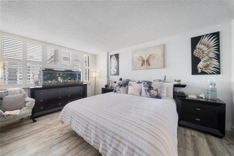 Condominio en venta en Hollywood, Florida, 2 dormitorios, 99.41 m2 № 1896560 - foto 16