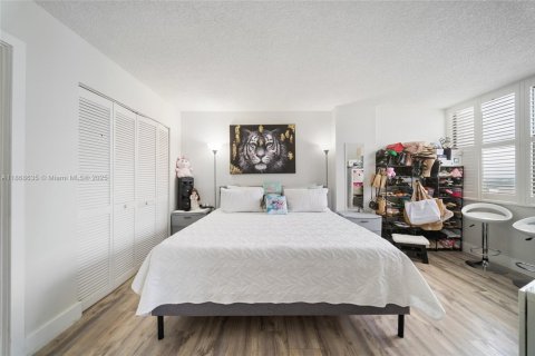 Condominio en venta en Hollywood, Florida, 2 dormitorios, 99.41 m2 № 1896560 - foto 26