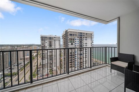 Condominio en venta en Hollywood, Florida, 2 dormitorios, 99.41 m2 № 1896560 - foto 30