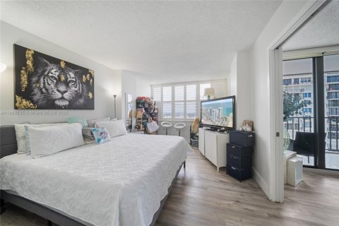 Condominio en venta en Hollywood, Florida, 2 dormitorios, 99.41 m2 № 1896560 - foto 23