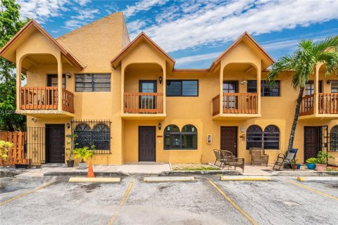 Villa ou maison à Hialeah, Floride 3 chambres, 86.96 m2 № 2076215