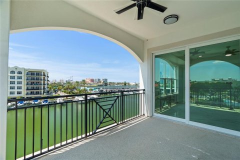 Condo in Clearwater, Florida, 3 bedrooms  № 745452 - photo 10