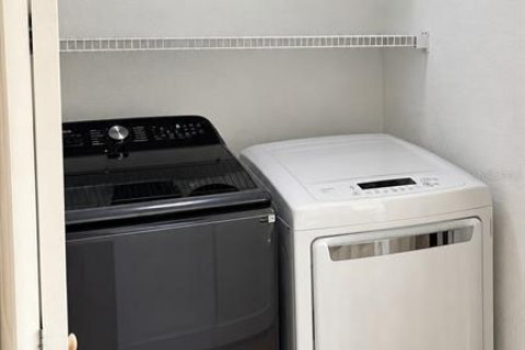 Appartement à louer à Orlando, Floride: 2 chambres, 91.79 m2 № 2408515 - photo 13