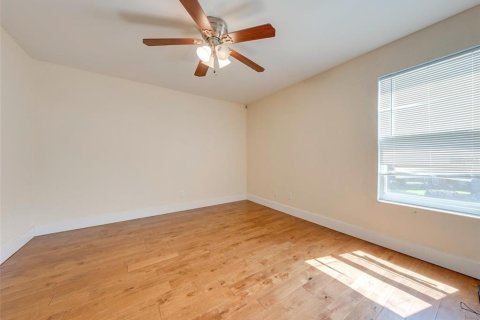 Appartement à louer à Orlando, Floride: 2 chambres, 91.79 m2 № 2408515 - photo 4