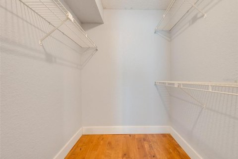 Appartement à louer à Orlando, Floride: 2 chambres, 91.79 m2 № 2408515 - photo 6