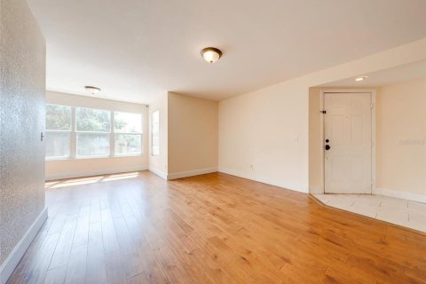 Appartement à louer à Orlando, Floride: 2 chambres, 91.79 m2 № 2408515 - photo 3
