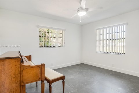 Casa en venta en Southwest Ranches, Florida, 4 dormitorios, 204.01 m2 № 1930544 - foto 30