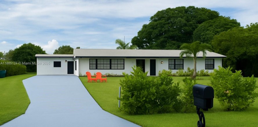 Casa en Southwest Ranches, Florida 4 dormitorios, 204.01 m2 № 1930544