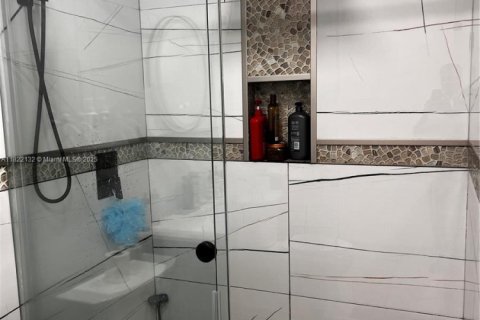 Купить виллу или дом в Холливуд, Флорида 3 спальни, 117.15м2, № 1964858 - фото 22