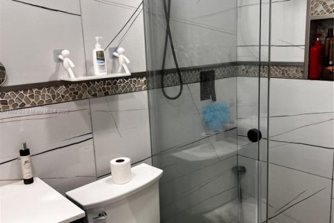 Купить виллу или дом в Холливуд, Флорида 3 спальни, 117.15м2, № 1964858 - фото 21