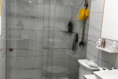 Купить виллу или дом в Холливуд, Флорида 3 спальни, 117.15м2, № 1964858 - фото 27