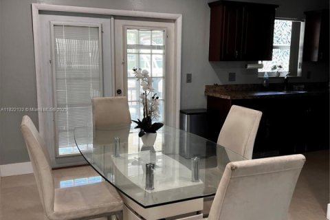 Купить виллу или дом в Холливуд, Флорида 3 спальни, 117.15м2, № 1964858 - фото 9