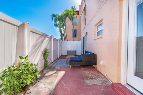 Copropriété à louer à Saint Pete Beach, Floride: 2 chambres, 93.37 m2 № 2101683 - photo 17