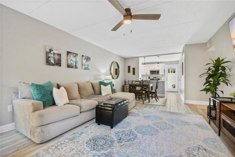 Copropriété à louer à Saint Pete Beach, Floride: 2 chambres, 93.37 m2 № 2101683 - photo 6