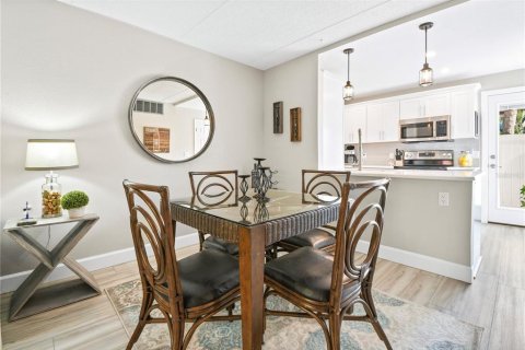 Copropriété à louer à Saint Pete Beach, Floride: 2 chambres, 93.37 m2 № 2101683 - photo 9