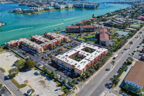 Copropriété à louer à Saint Pete Beach, Floride: 2 chambres, 93.37 m2 № 2101683 - photo 2
