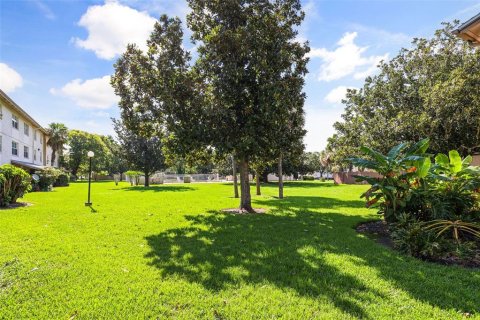 Condo in Orlando, Florida, 2 bedrooms № 2207170 - photo 25