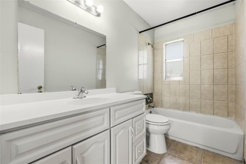 Condo in Orlando, Florida, 2 bedrooms № 2207170 - photo 23