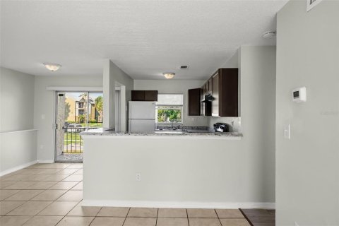 Condo in Orlando, Florida, 2 bedrooms № 2207170 - photo 15