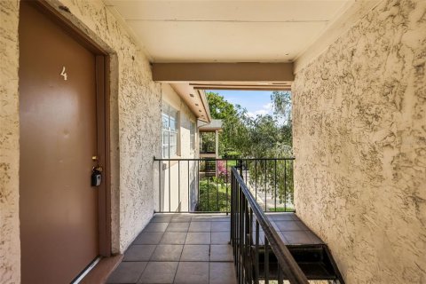 Condo in Orlando, Florida, 2 bedrooms № 2207170 - photo 6