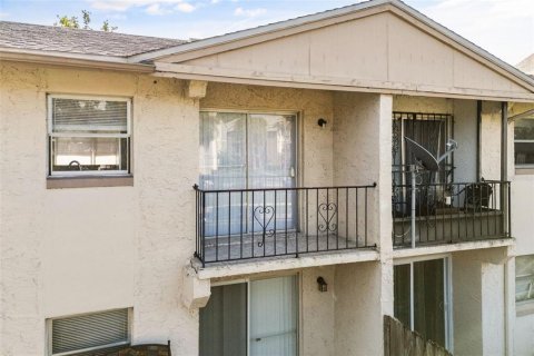 Condo in Orlando, Florida, 2 bedrooms № 2207170 - photo 3